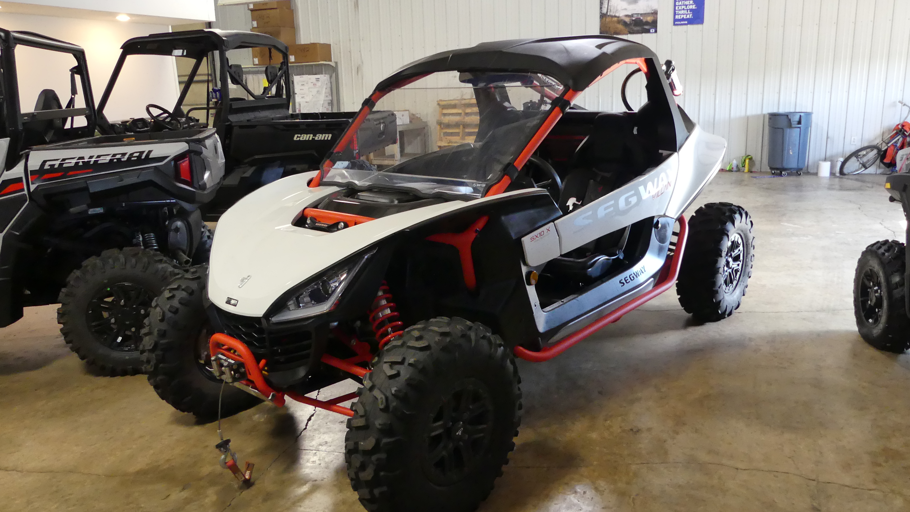2023 Segway Powersports Villain SX10 X - Photo 11