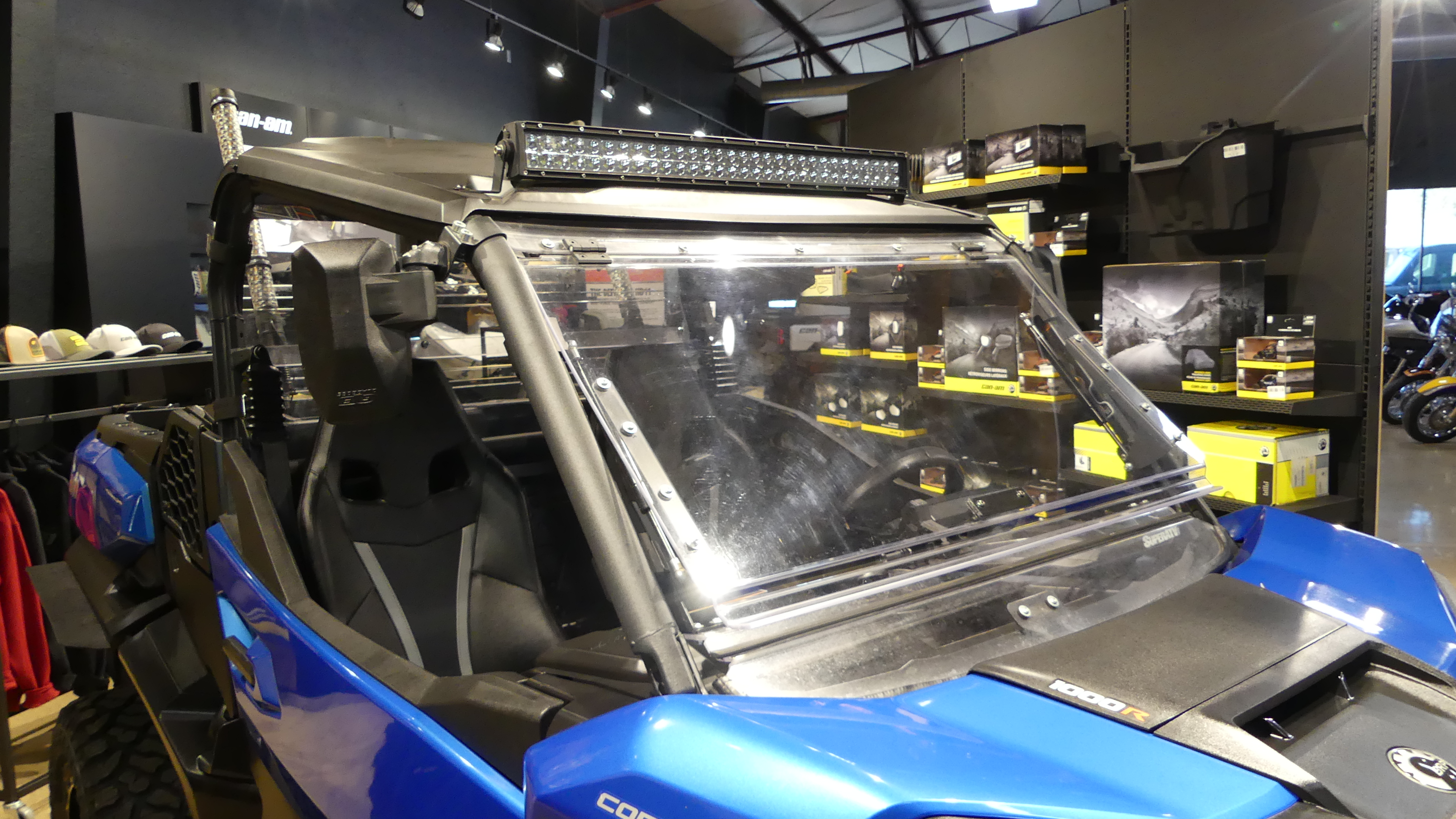 2023 Can-Am Commander XT 1000R - Photo 3