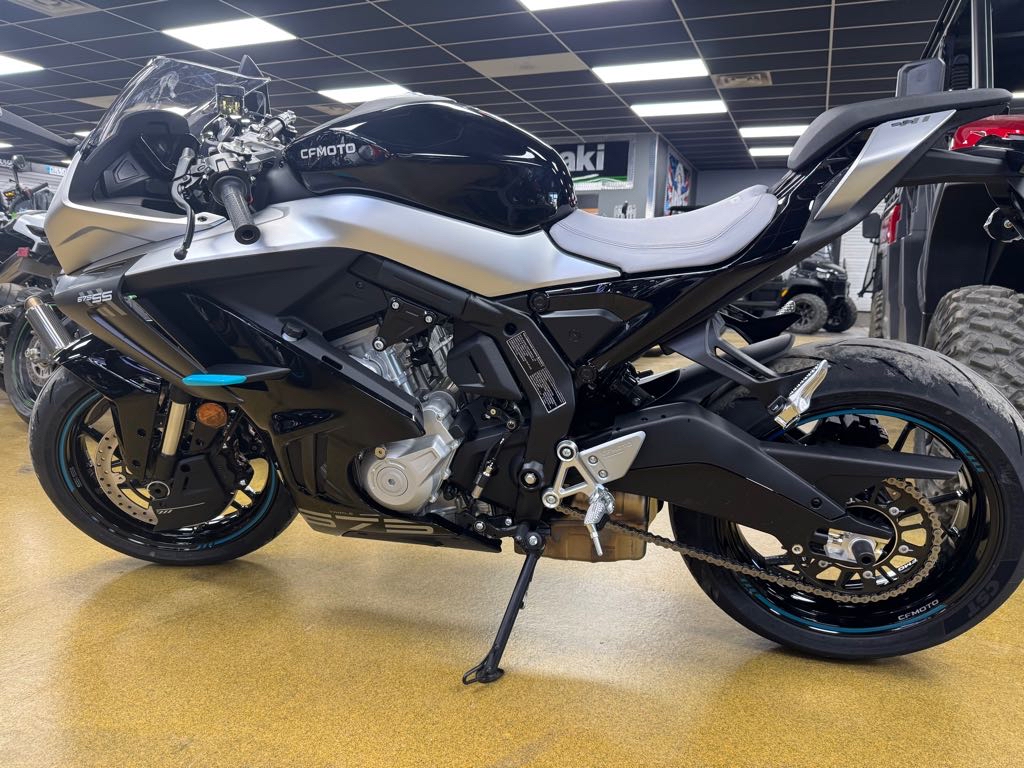 2025 CFMOTO 675SS