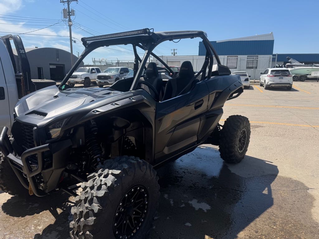 2025 Kawasaki Teryx® KRX™ 1000 Blackout Edition