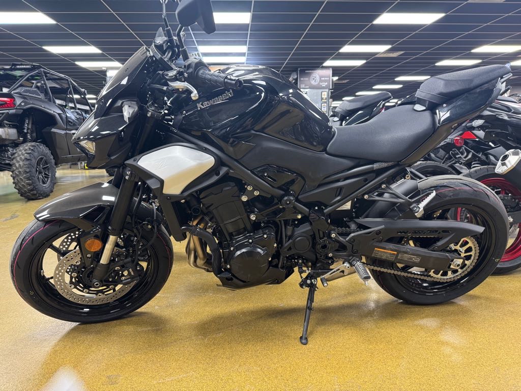 2025 Kawasaki Z900 ABS
