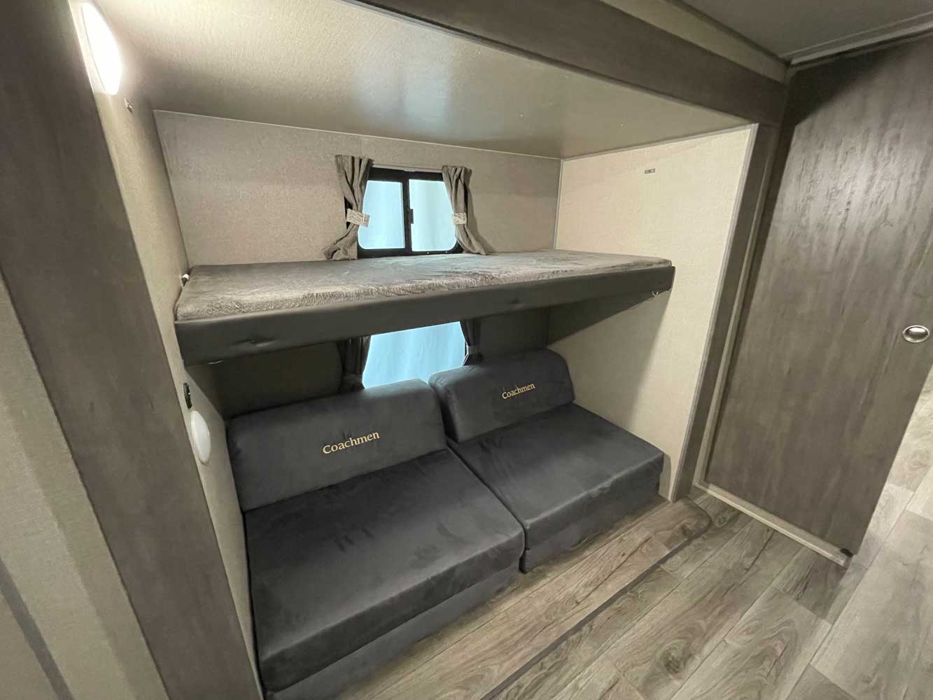 2022 Coachmen Catalina Travel Trailers 323 BHDS CK - Photo 19