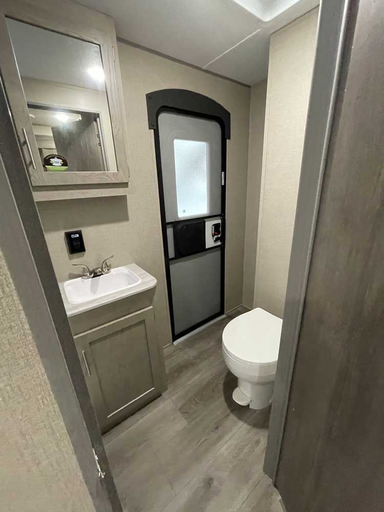 2022 Coachmen Catalina Travel Trailers 323 BHDS CK - Photo 17