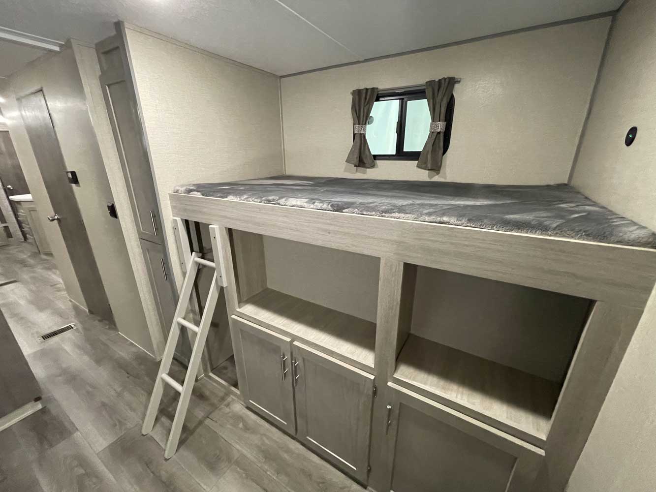 2022 Coachmen Catalina Travel Trailers 323 BHDS CK - Photo 20