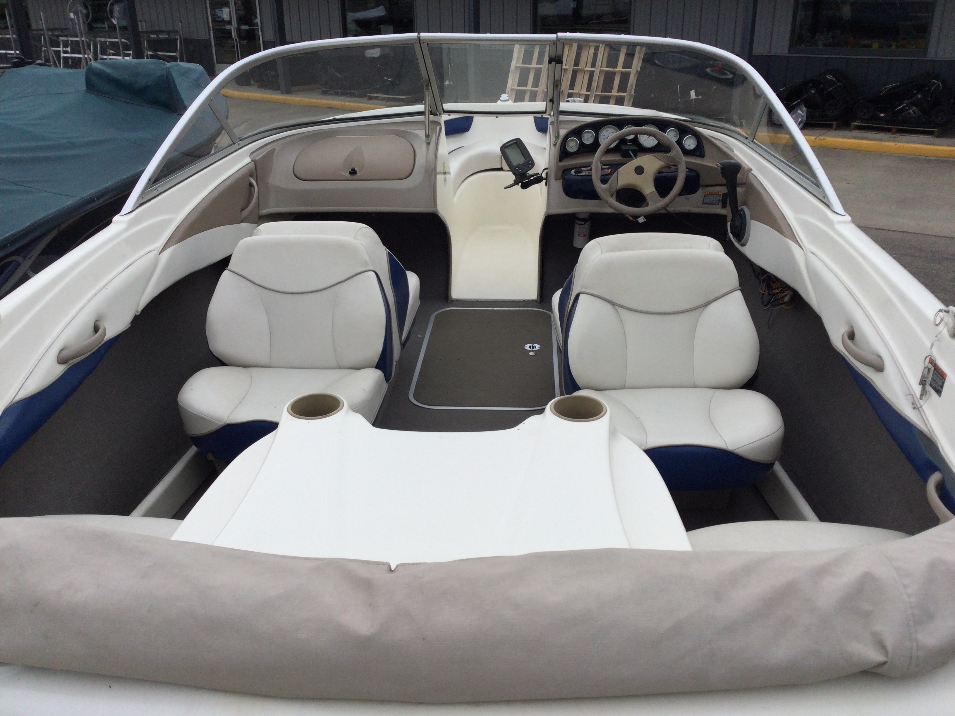2004 Bayliner CAPRI 185 BR 3.0L - Photo 8
