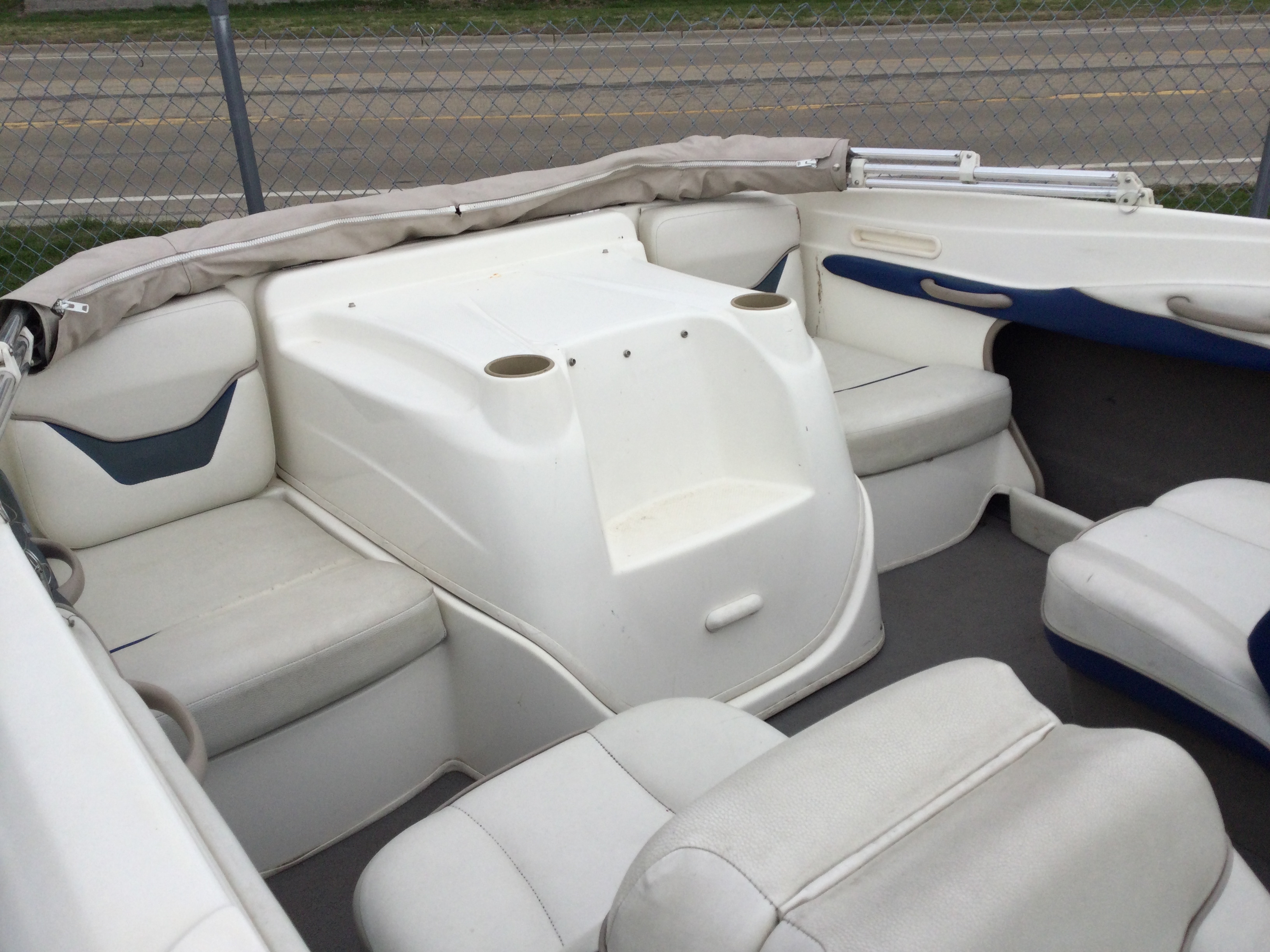 2004 Bayliner CAPRI 185 BR 3.0L - Photo 9