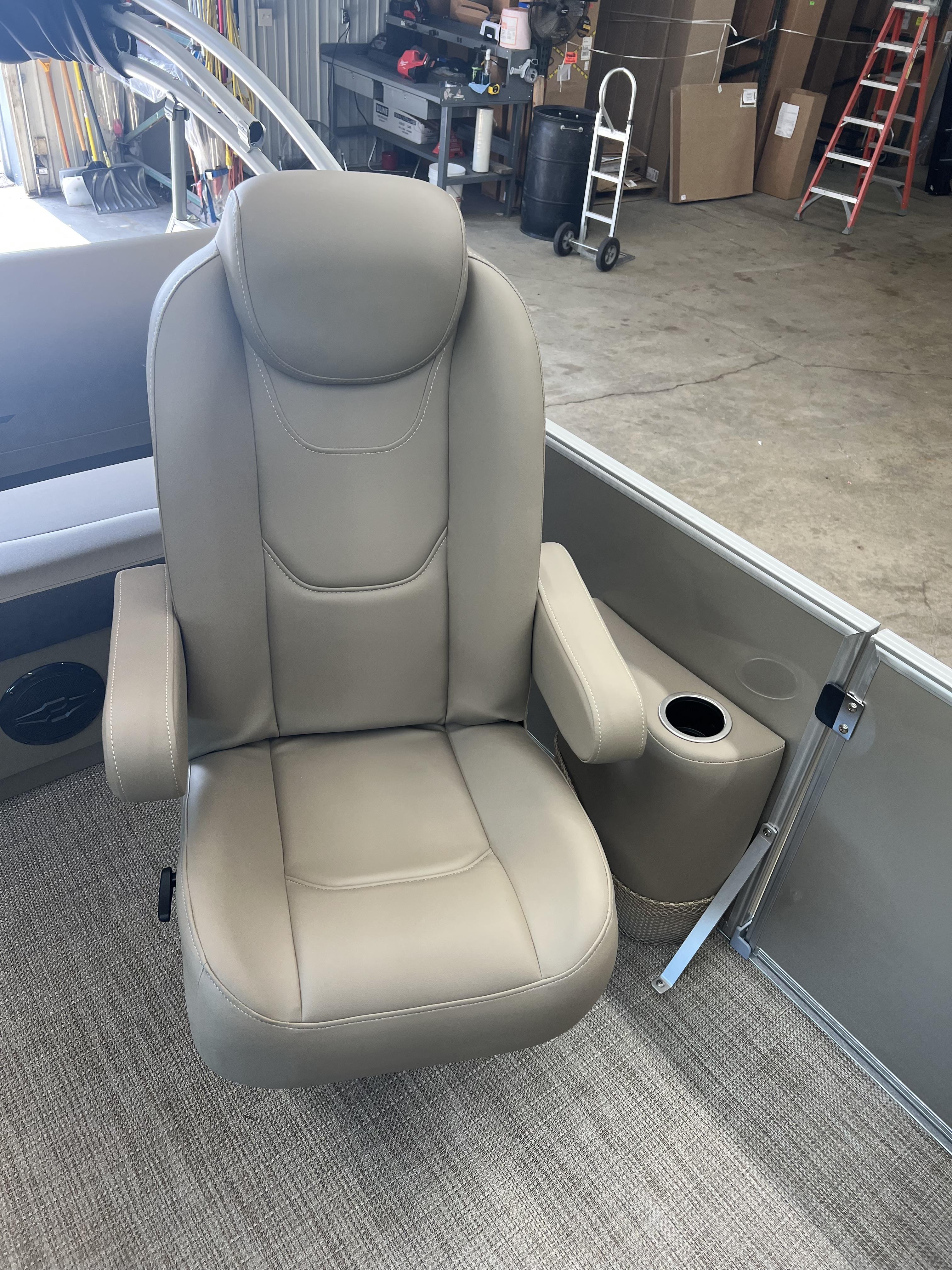 2025 Starcraft SOLD - Photo 6