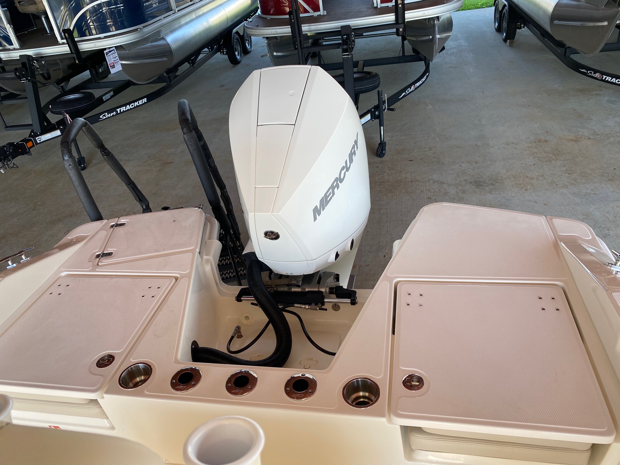 2026 Boston Whaler 220 DAUNTLESS - Photo 7