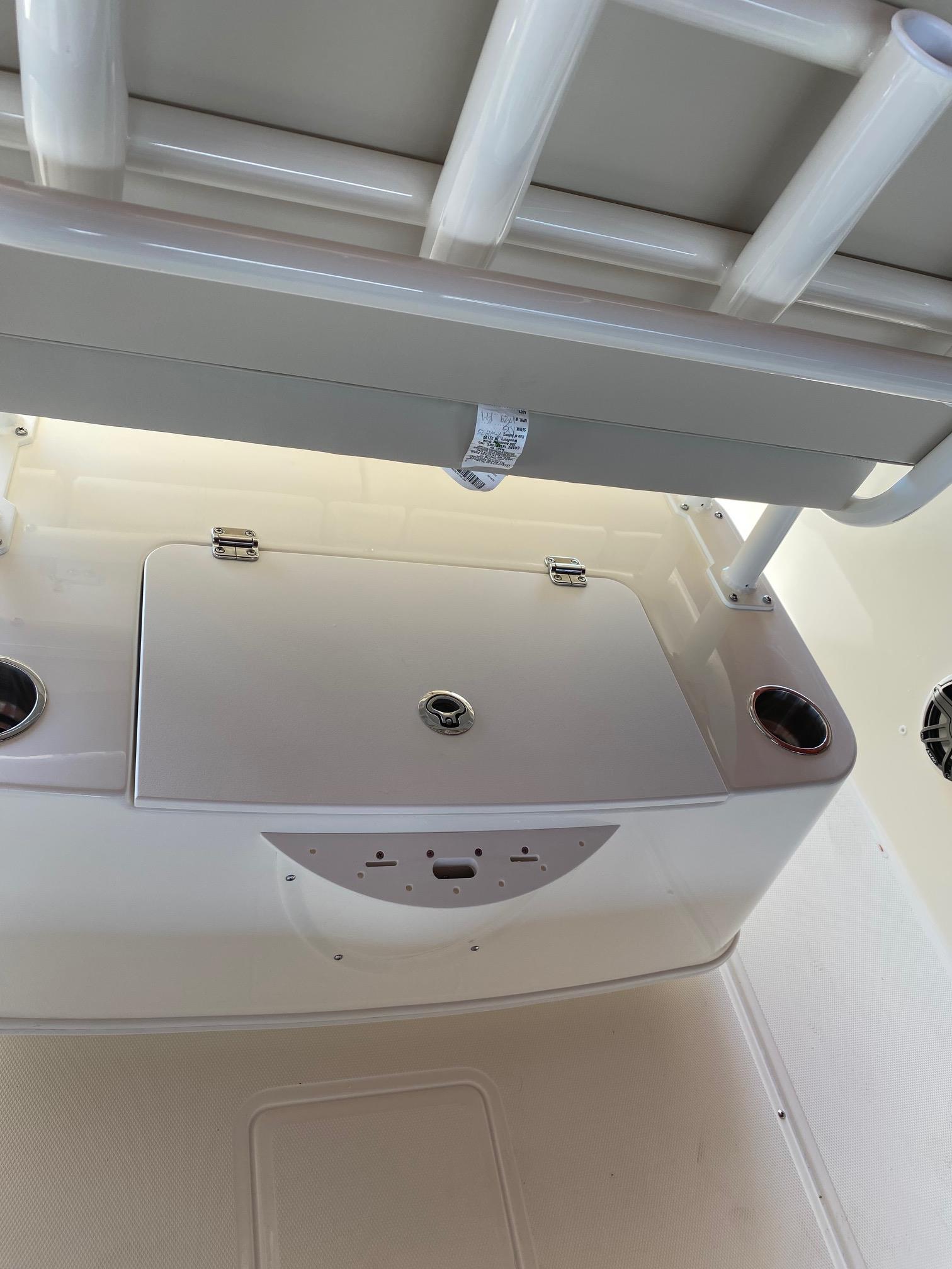 2026 Boston Whaler 220 DAUNTLESS - Photo 8