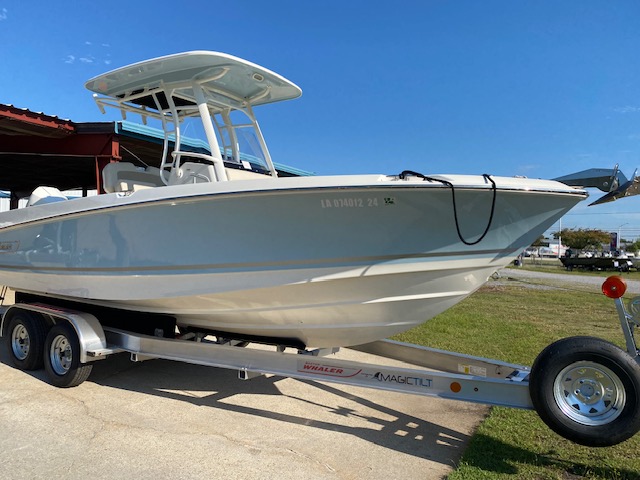 2021 Boston Whaler 230 Outrage - Photo 2