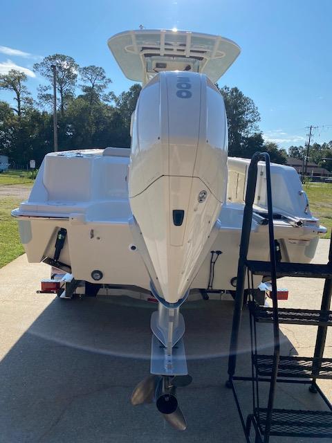 2021 Boston Whaler 230 Outrage - Photo 4