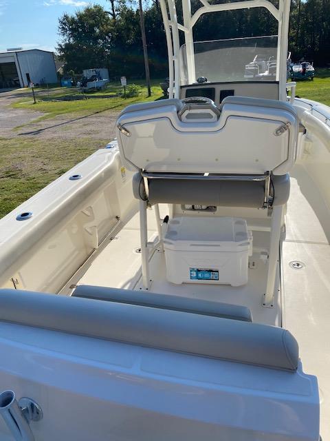 2021 Boston Whaler 230 Outrage - Photo 6