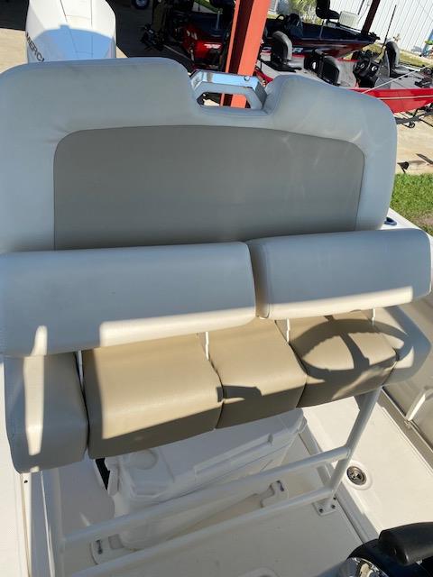 2021 Boston Whaler 230 Outrage - Photo 12