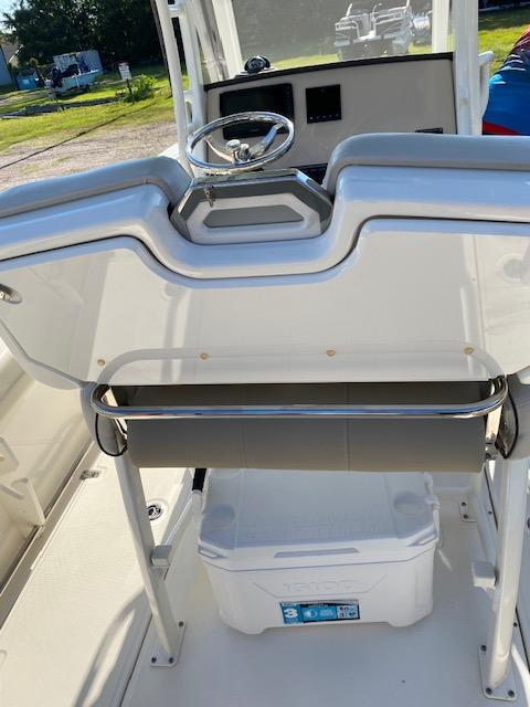2021 Boston Whaler 230 Outrage - Photo 14
