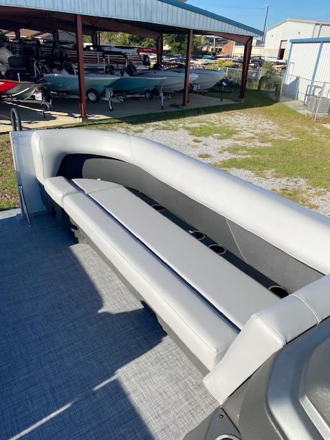 2026 Sun Tracker PARTY BARGE 18 DLX - Photo 5