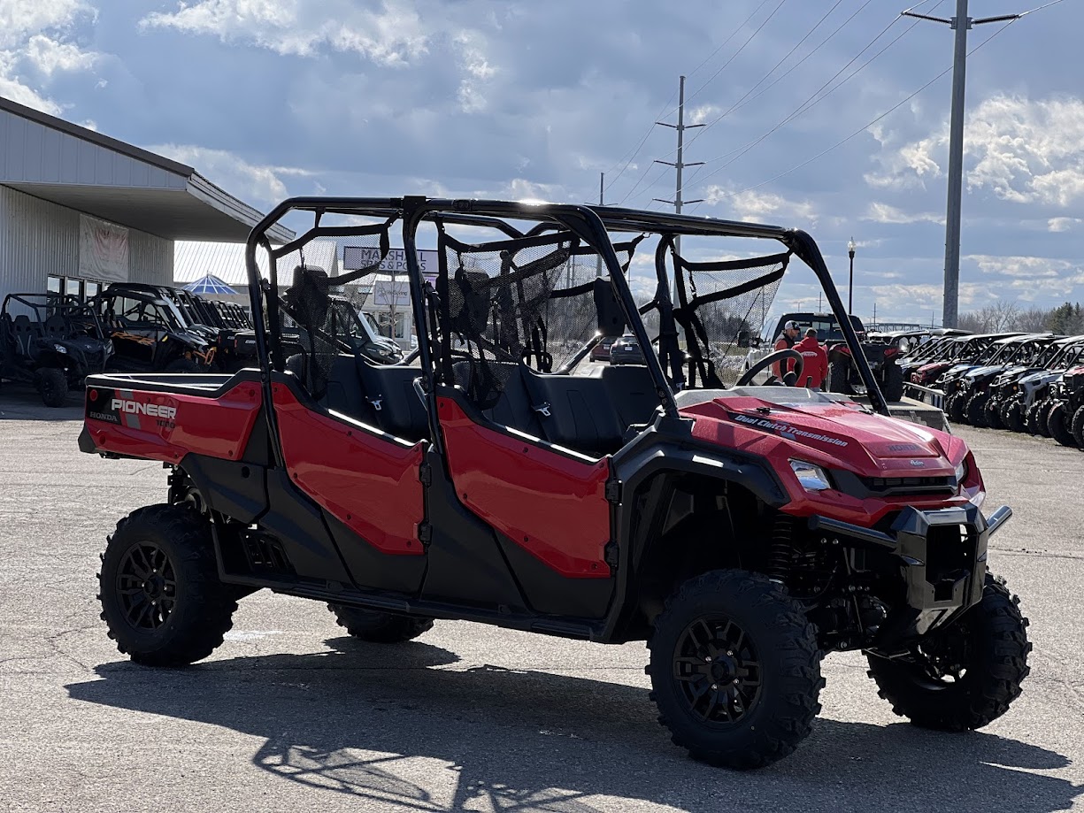 2024 Honda PIONEER 1000-6 DLX CREW - Photo 3