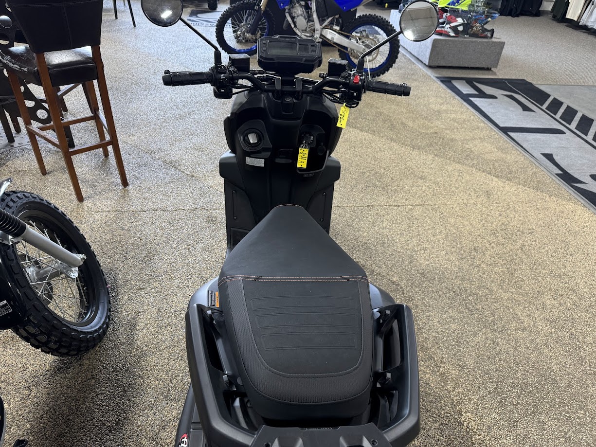 2024 Yamaha Zuma 125 - Photo 4