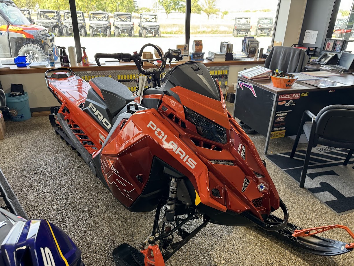 2024 Polaris 9R PRO RMK SLASH 165 - Photo 3