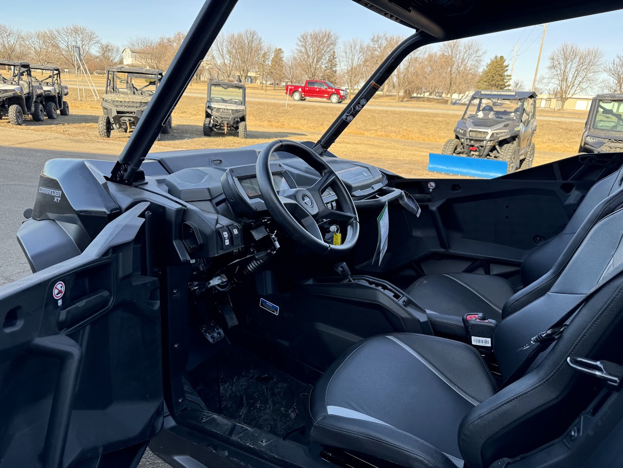 2025 Can-Am COMMANDER XT 1000R - Photo 5