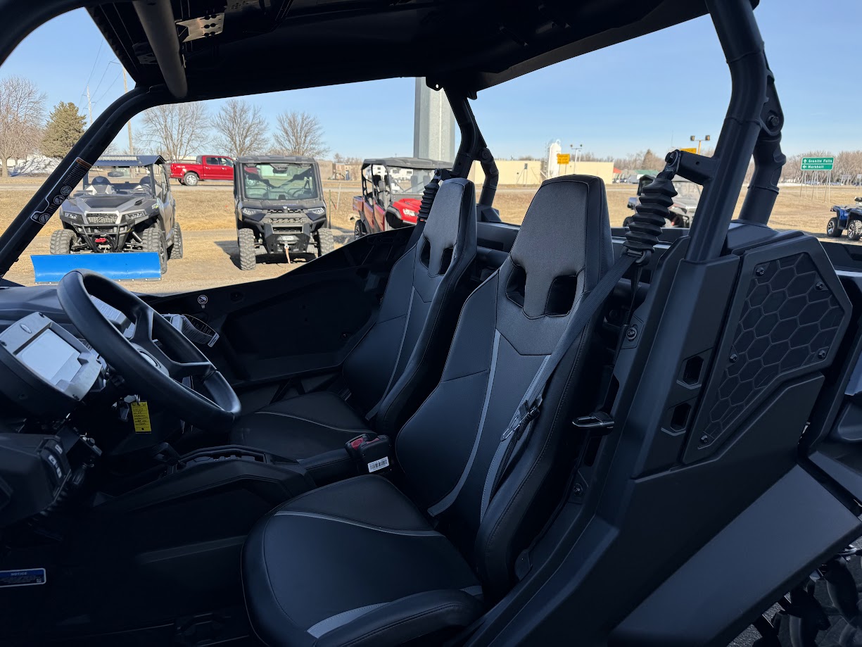 2025 Can-Am COMMANDER XT 1000R - Photo 6