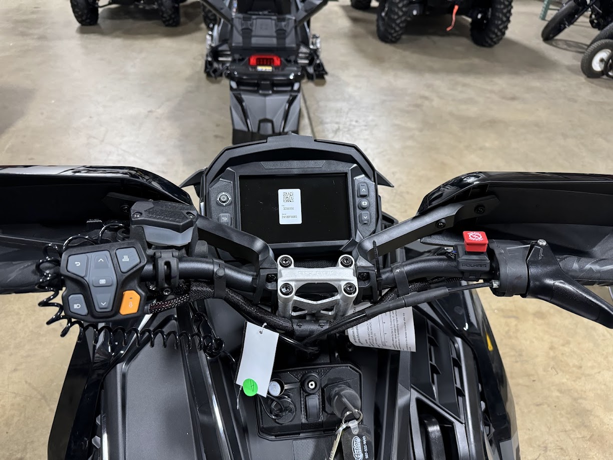 2025 Polaris 650 INDY XCR 136 - Photo 6