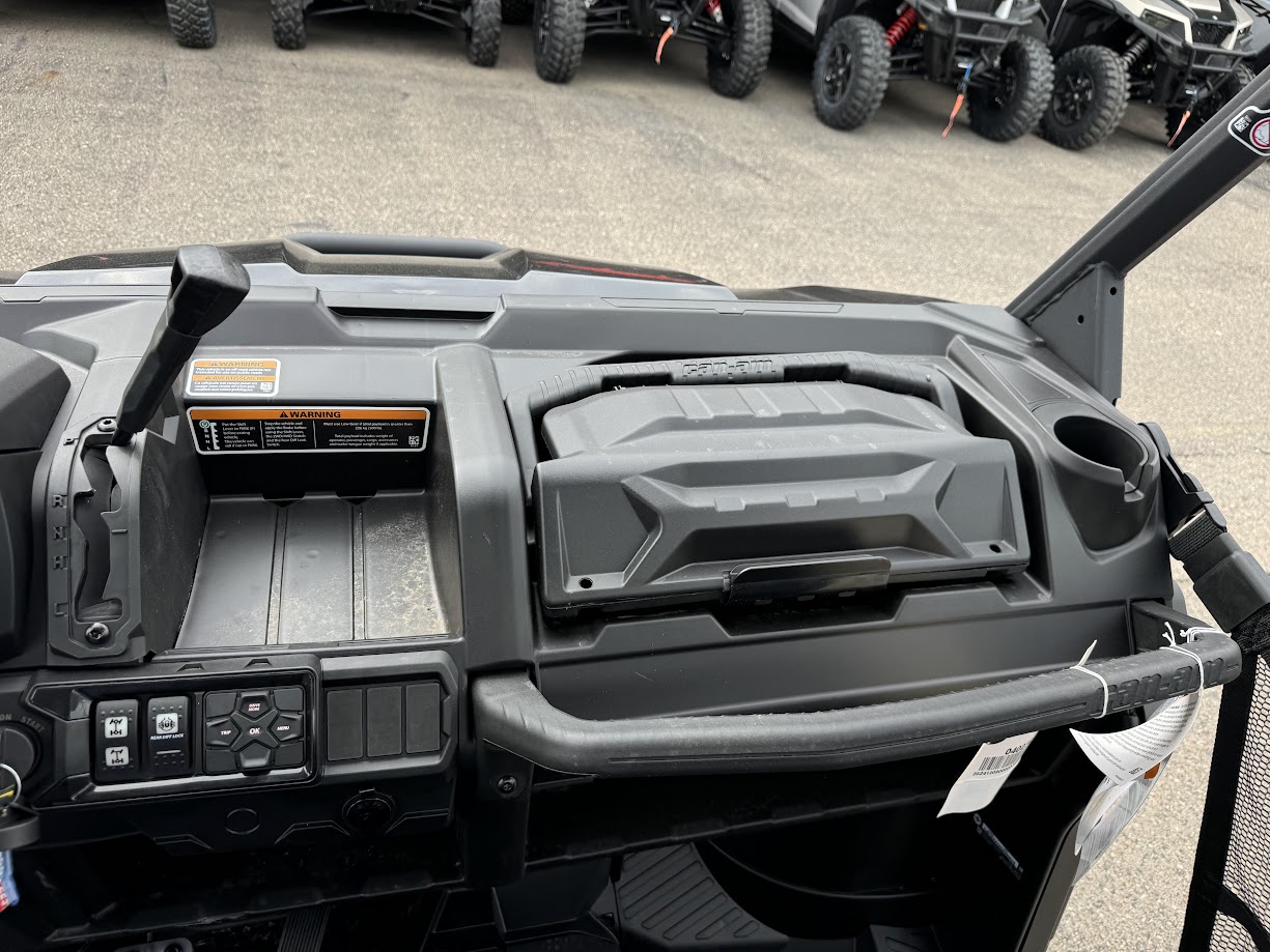 2025 Can-Am DEFENDER XT HD10 - Photo 6