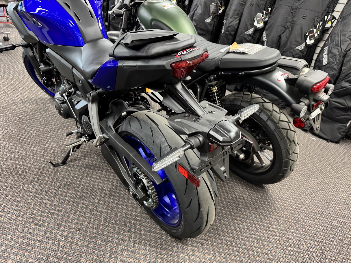 2025 Yamaha MT-07 - Photo 2