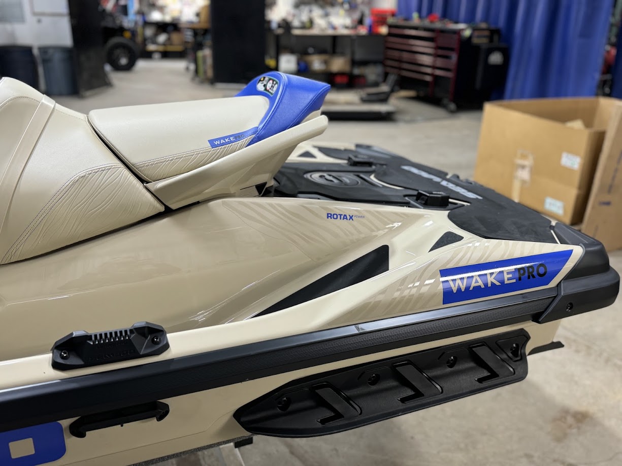 2025 Sea-Doo WAKE PRO 230 AUD IBR IDF - Photo 4