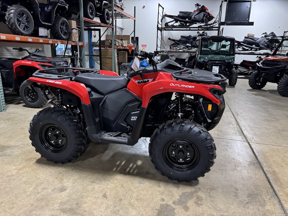 2025 Can-Am OUTLANDER DPS 700 - Photo 3
