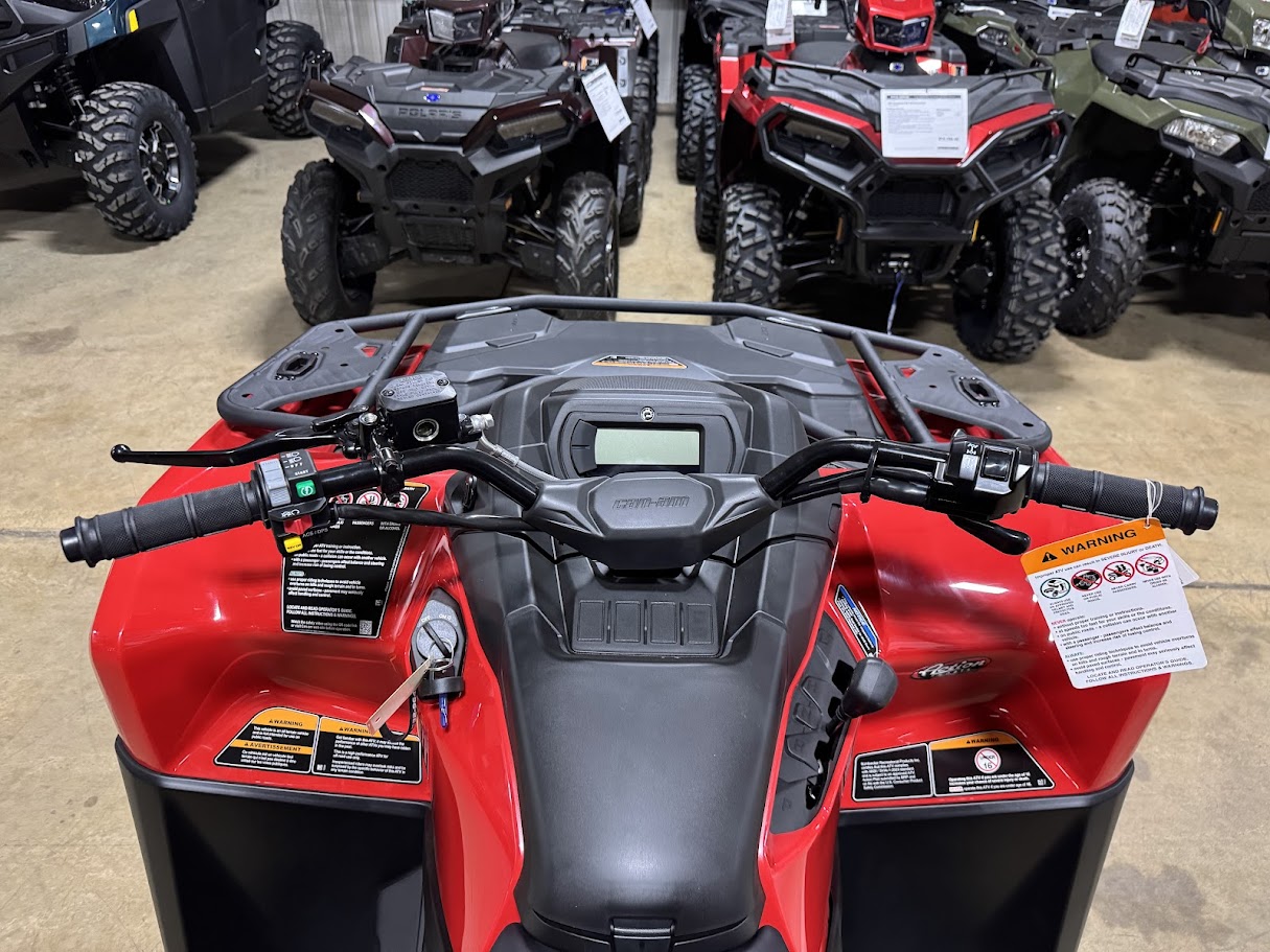 2025 Can-Am OUTLANDER DPS 700 - Photo 7