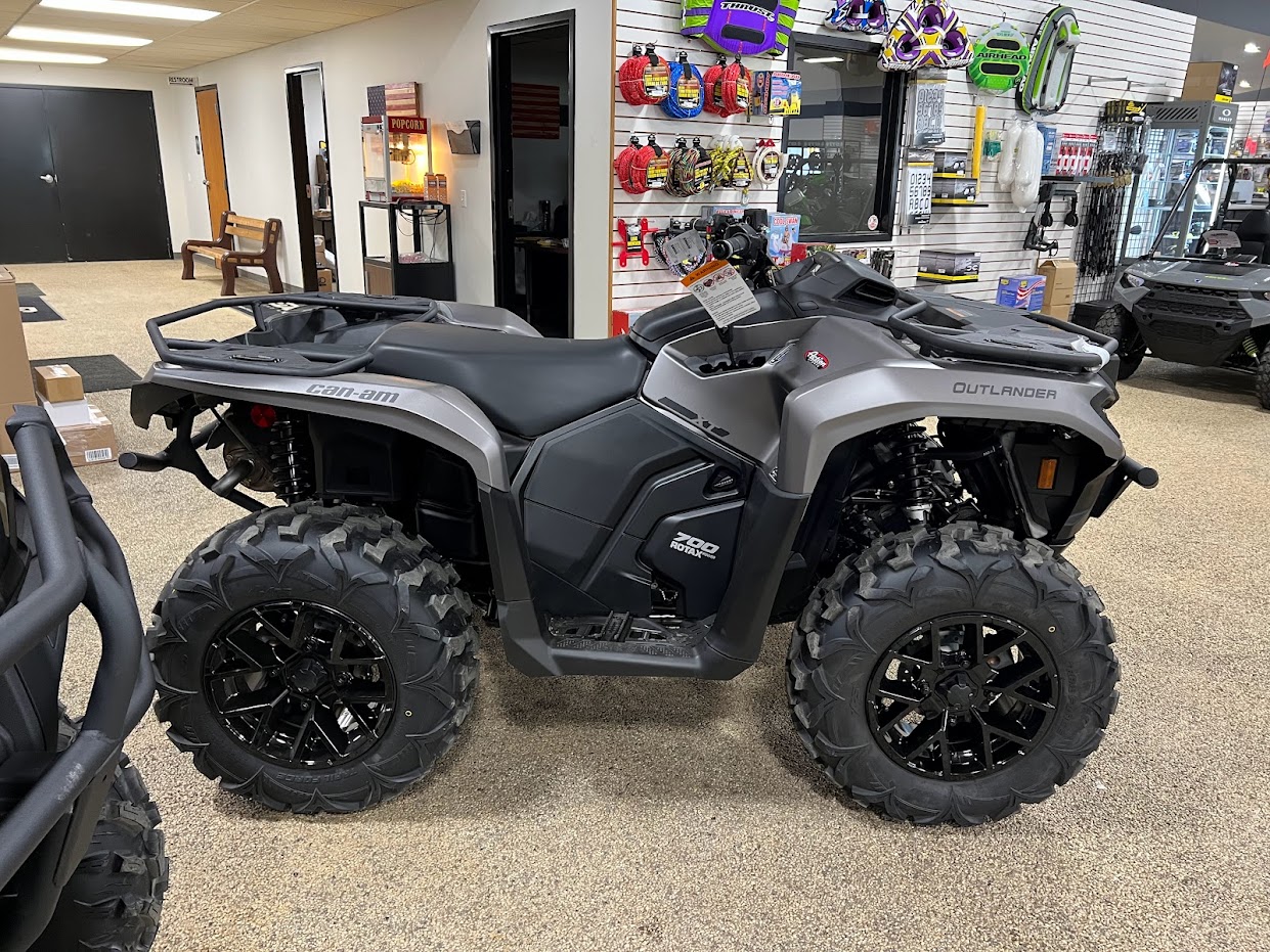2025 Can-Am OUTLANDER XT 700 - Photo 3
