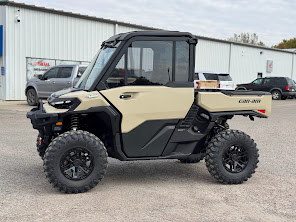 2026 Can-Am DEFENDER LTD HD11