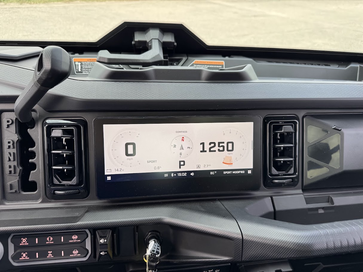 2026 Can-Am DEFENDER LTD HD11 - Photo 10