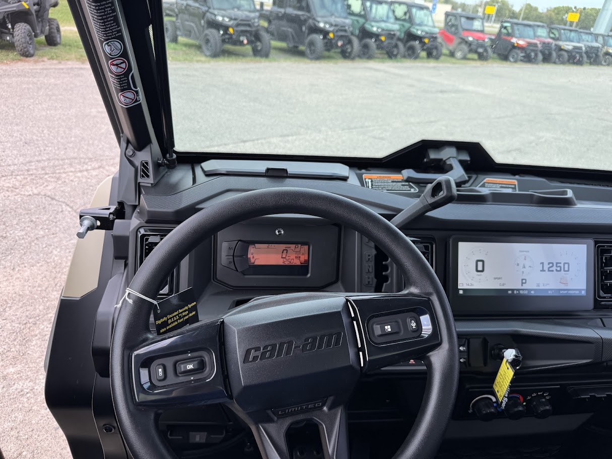 2026 Can-Am DEFENDER LTD HD11 - Photo 12