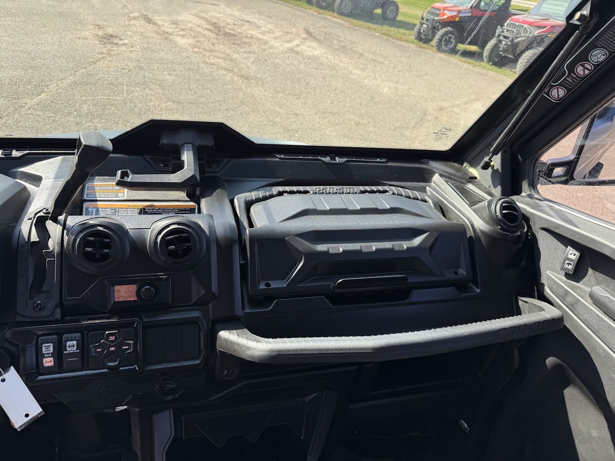 2025 Can-Am DEFENDER HD10 LIMITED - Photo 6