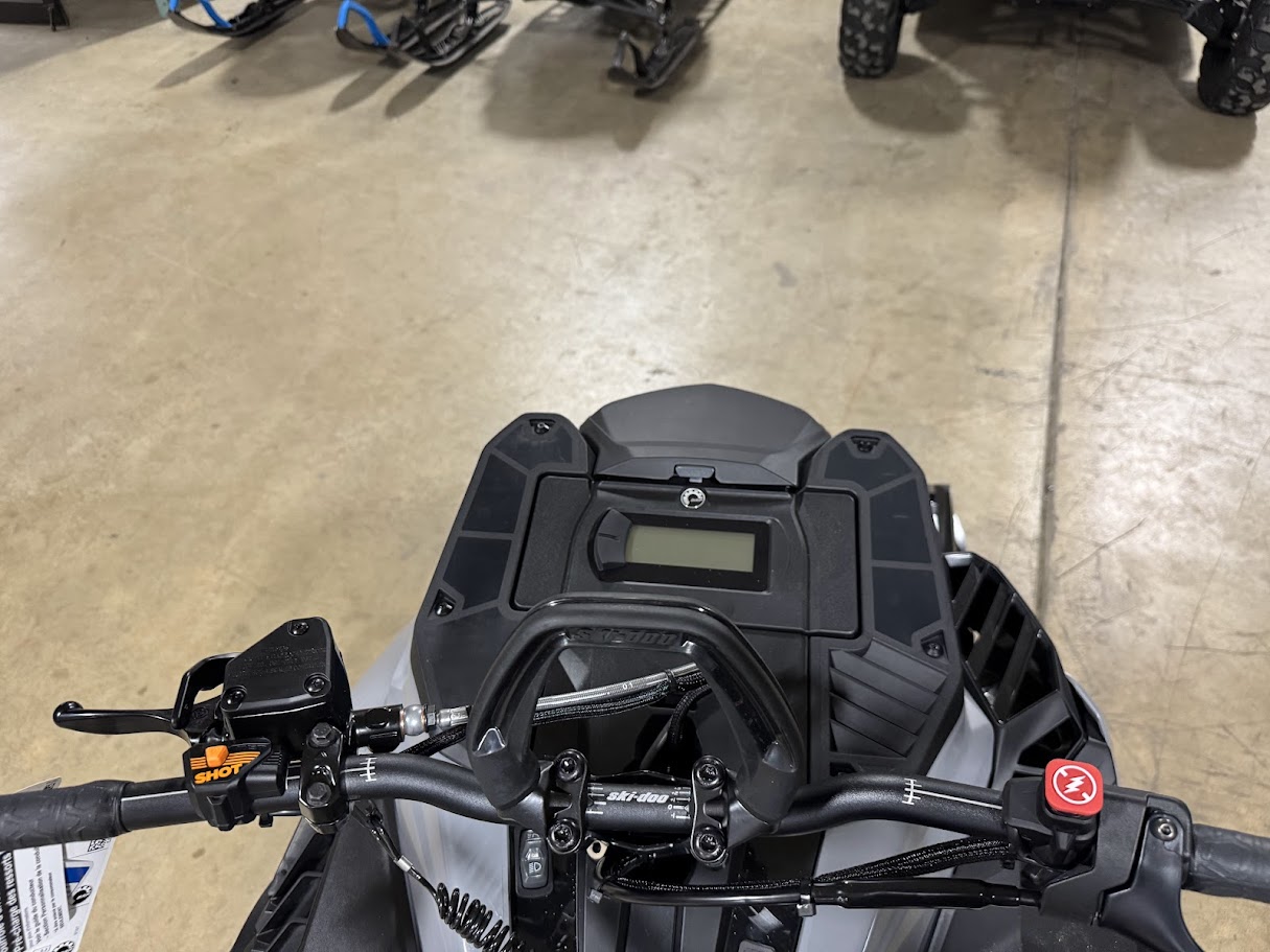 2026 Ski-Doo SUMMIT EDGE 850 TURBO 165 3" SHOT - Photo 8