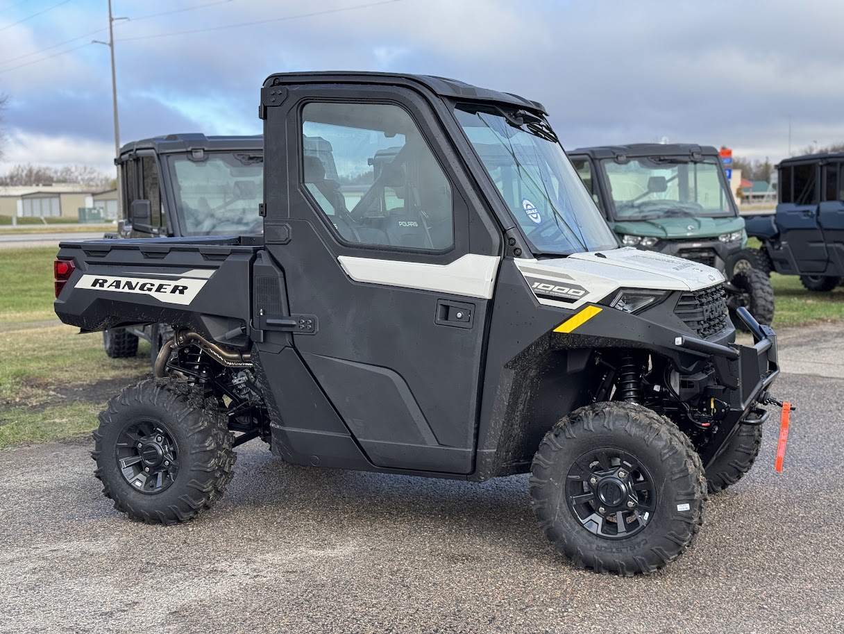2025 Polaris RANGER 1000 PREMIUM FACTORY CAB - Photo 4