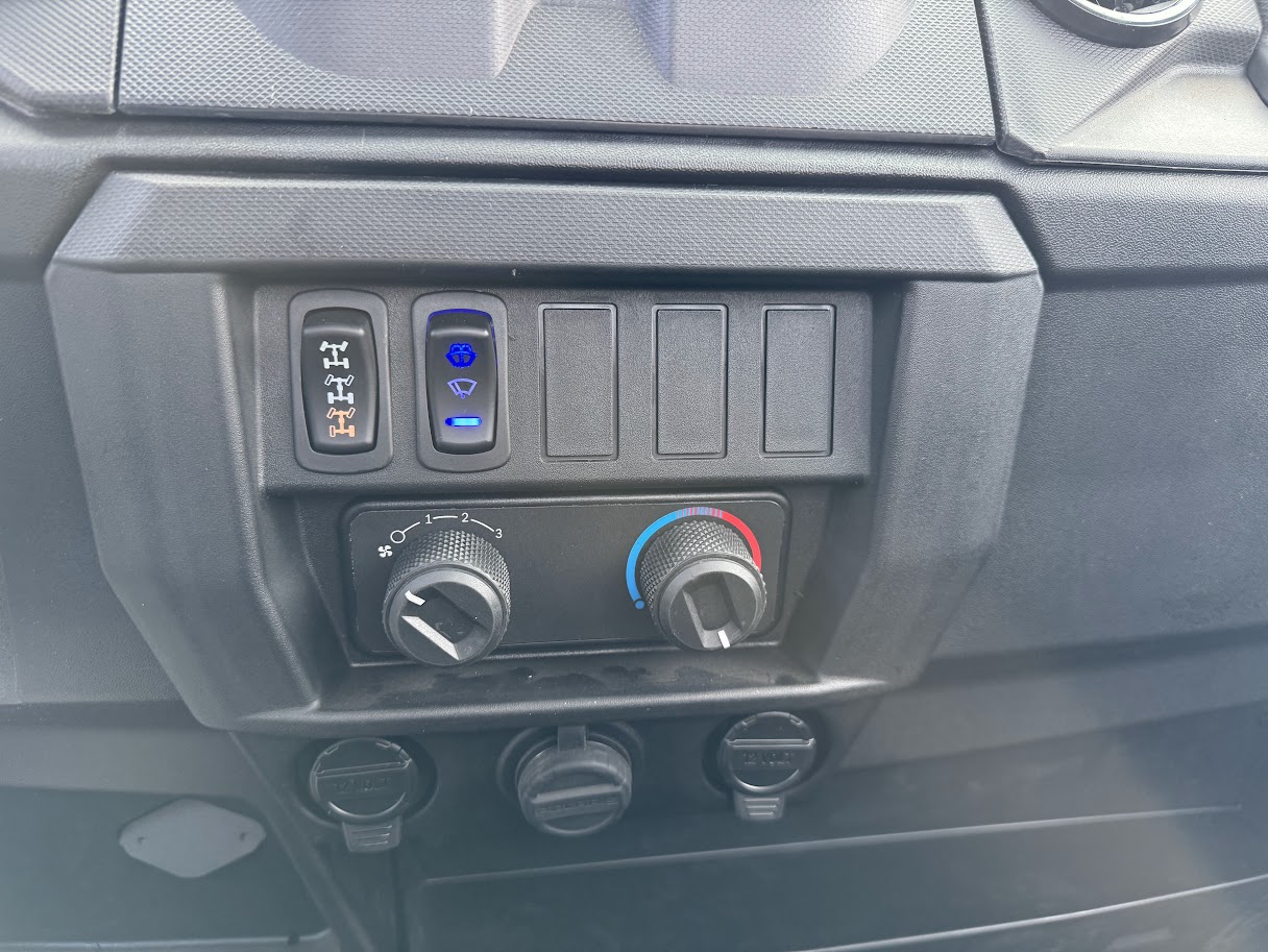 2025 Polaris RANGER 1000 PREMIUM FACTORY CAB - Photo 8