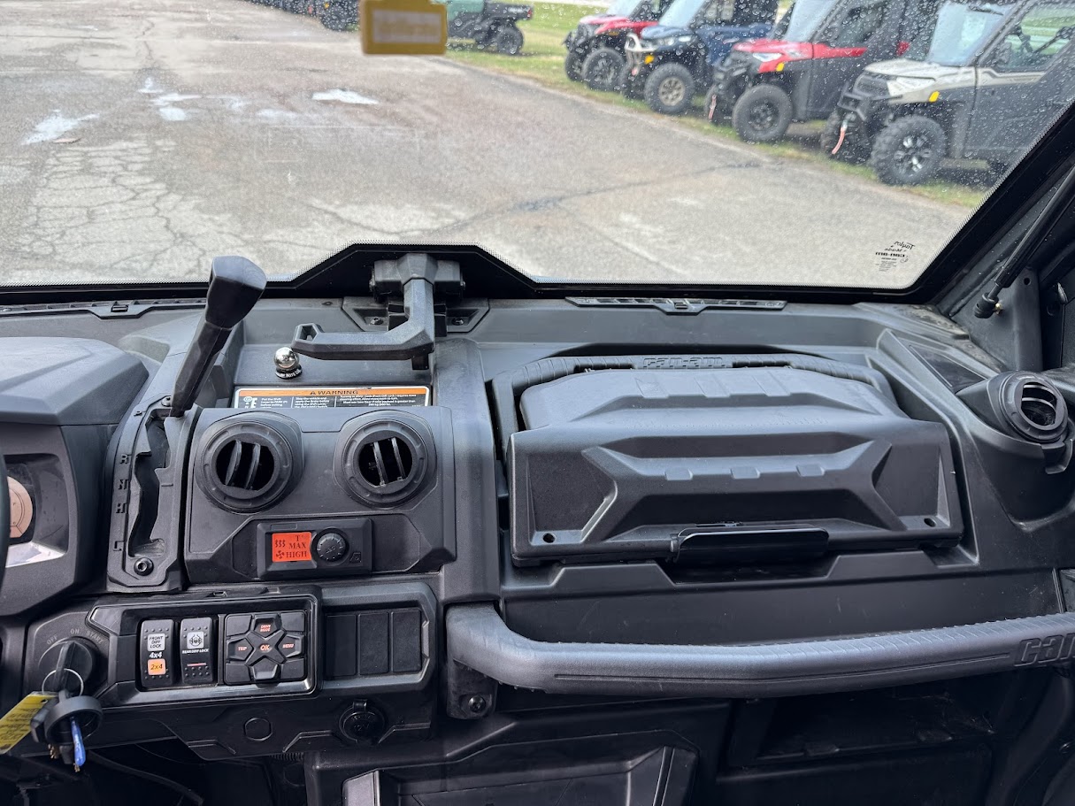 2025 Can-Am DEFENDER HD10 MAX LIMITED - Photo 8