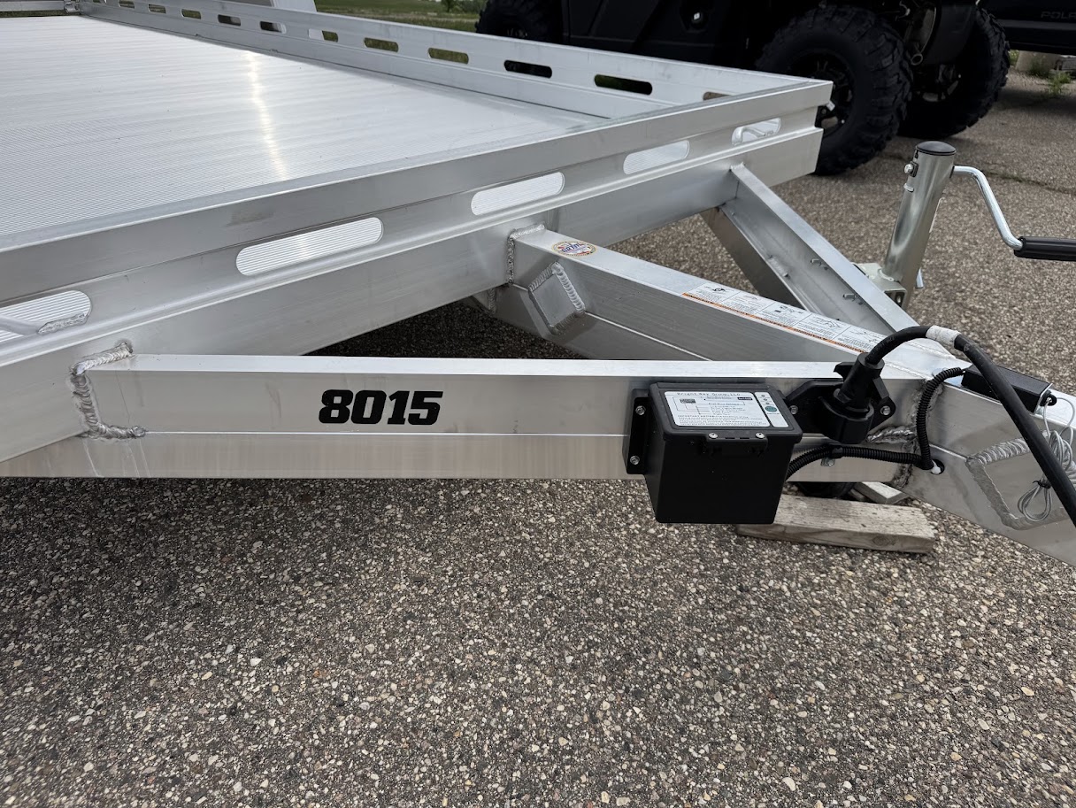 2027 Aluma 8015S-EL-BT