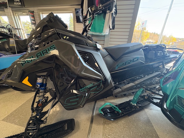 2024 Polaris PRO RMK 9 R - Photo 2