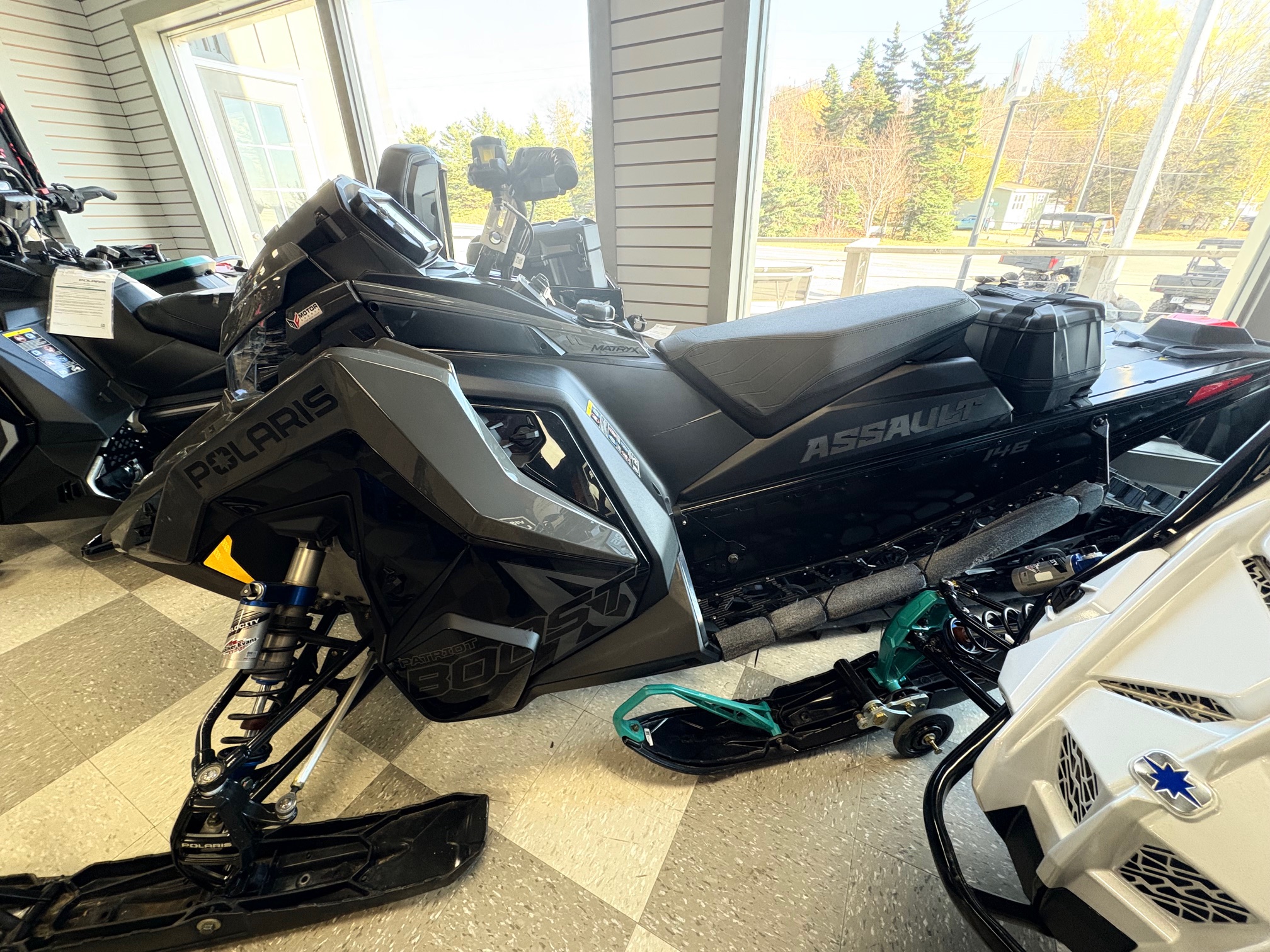 2024 Polaris SWITCHBACK ASSAULT 146 PATRIOT BOOST - Photo 2