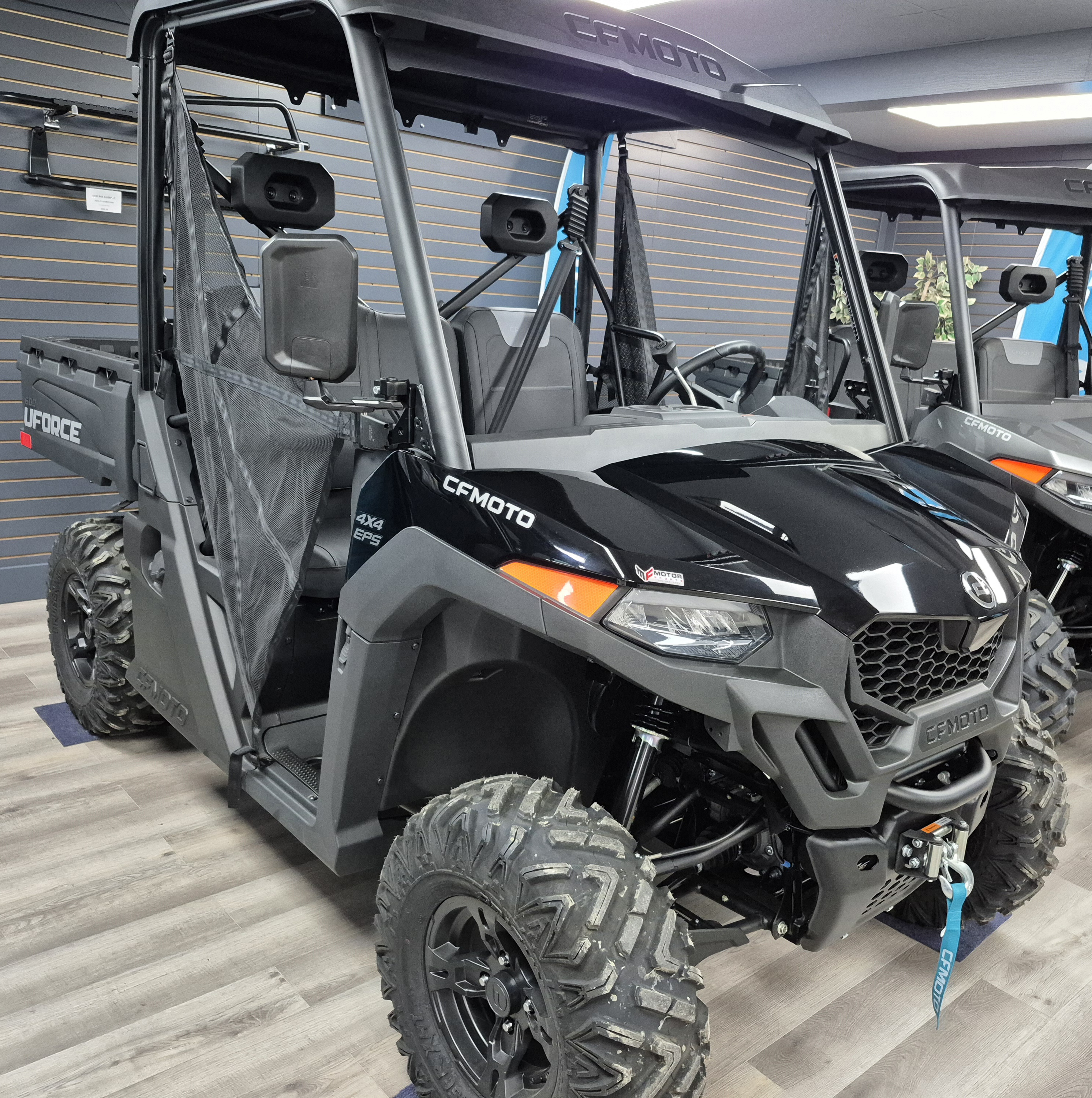 2025 CFMOTO UFORCE 600 EPS - Photo 2