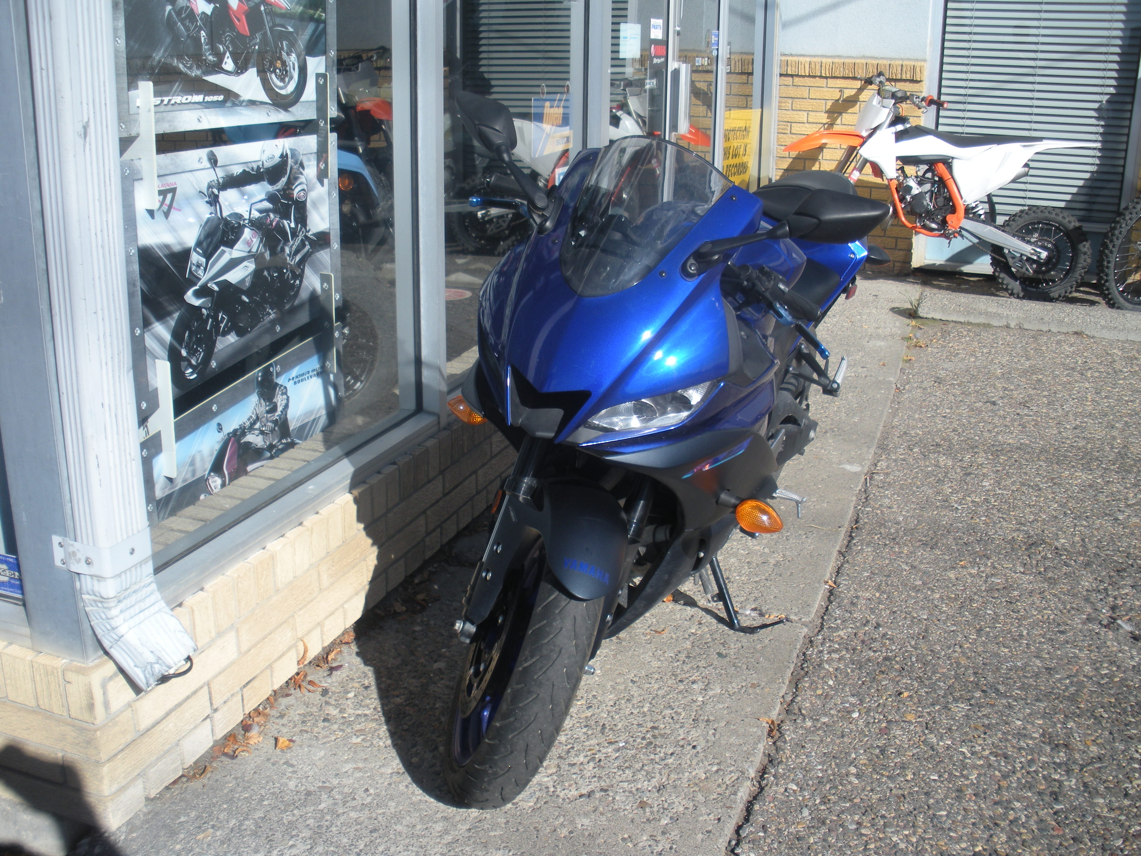 2023 Yamaha YZFR3APL - Photo 4