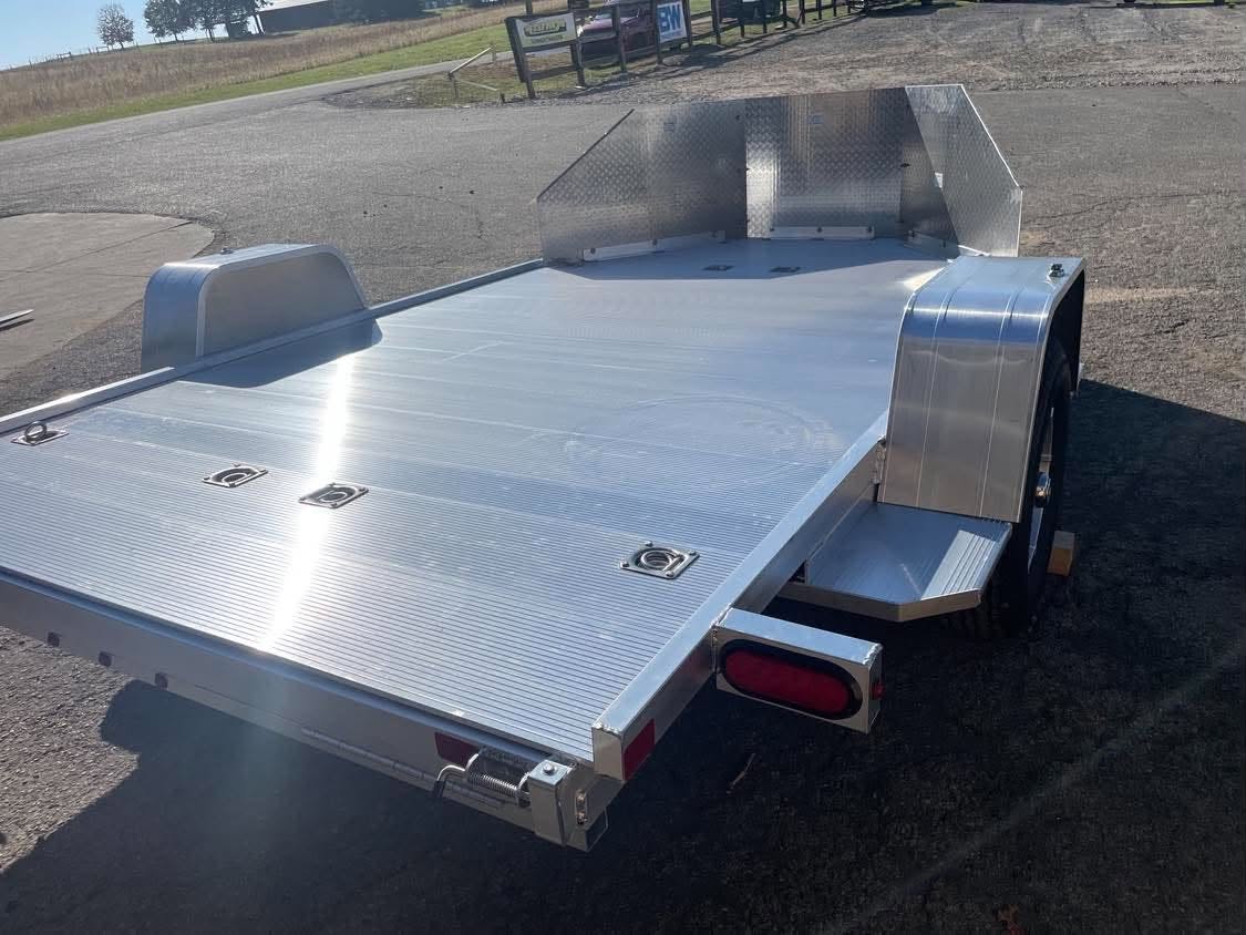 2027 Aluma MC210 photo 3