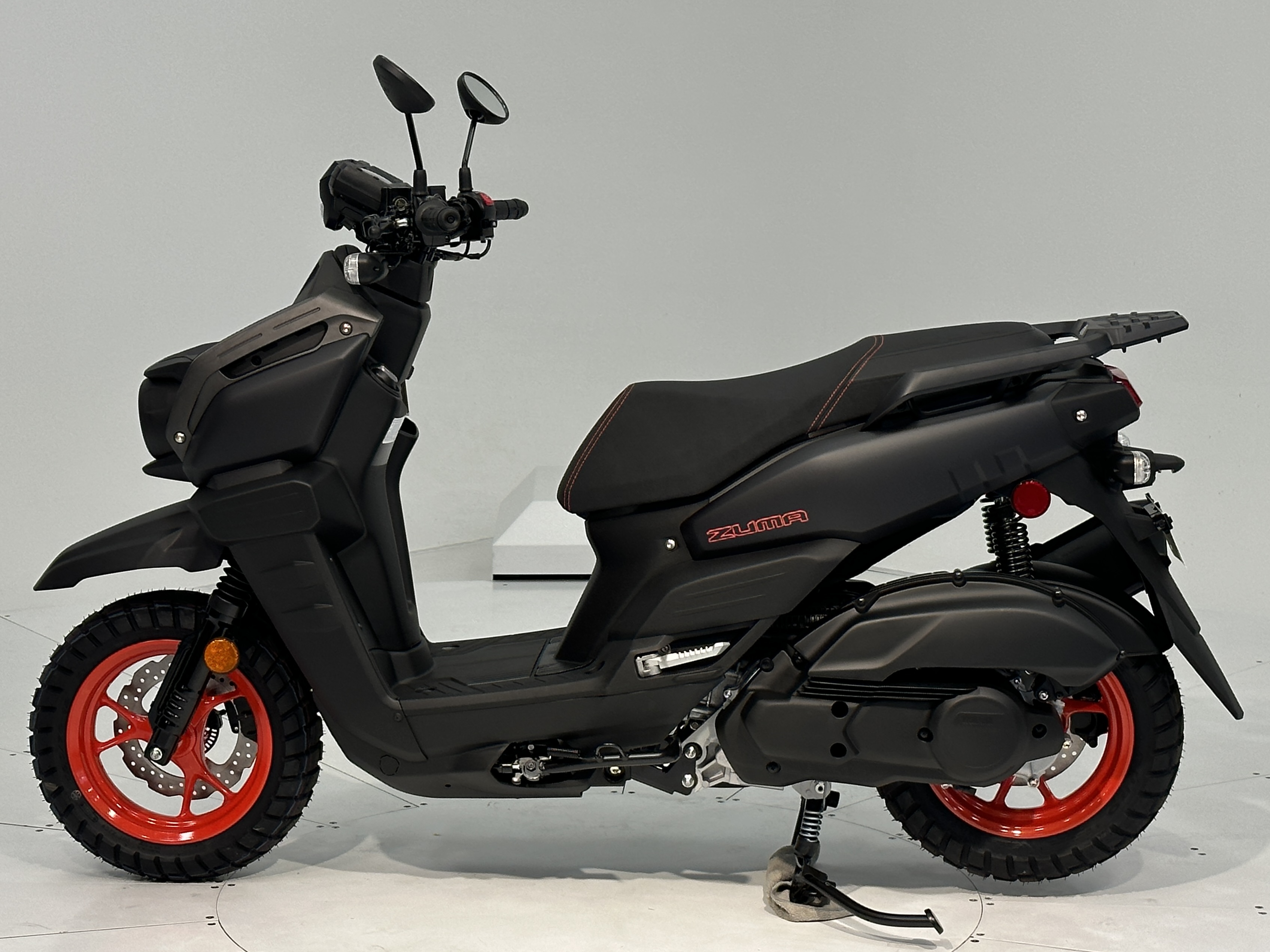 2024 Yamaha Zuma 125 - Photo 3