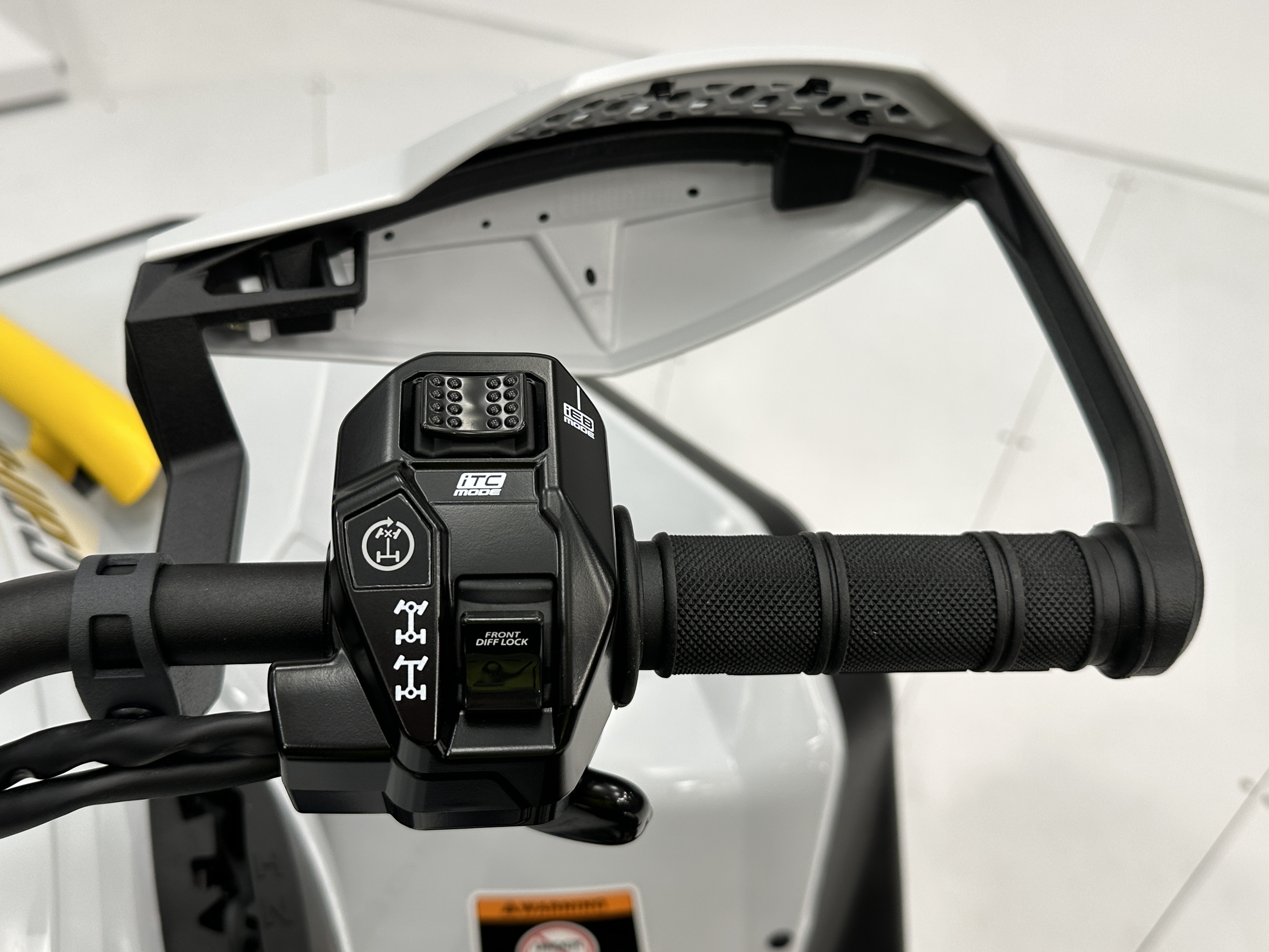 2024 Can-Am Renegade X mr 650 - Photo 8