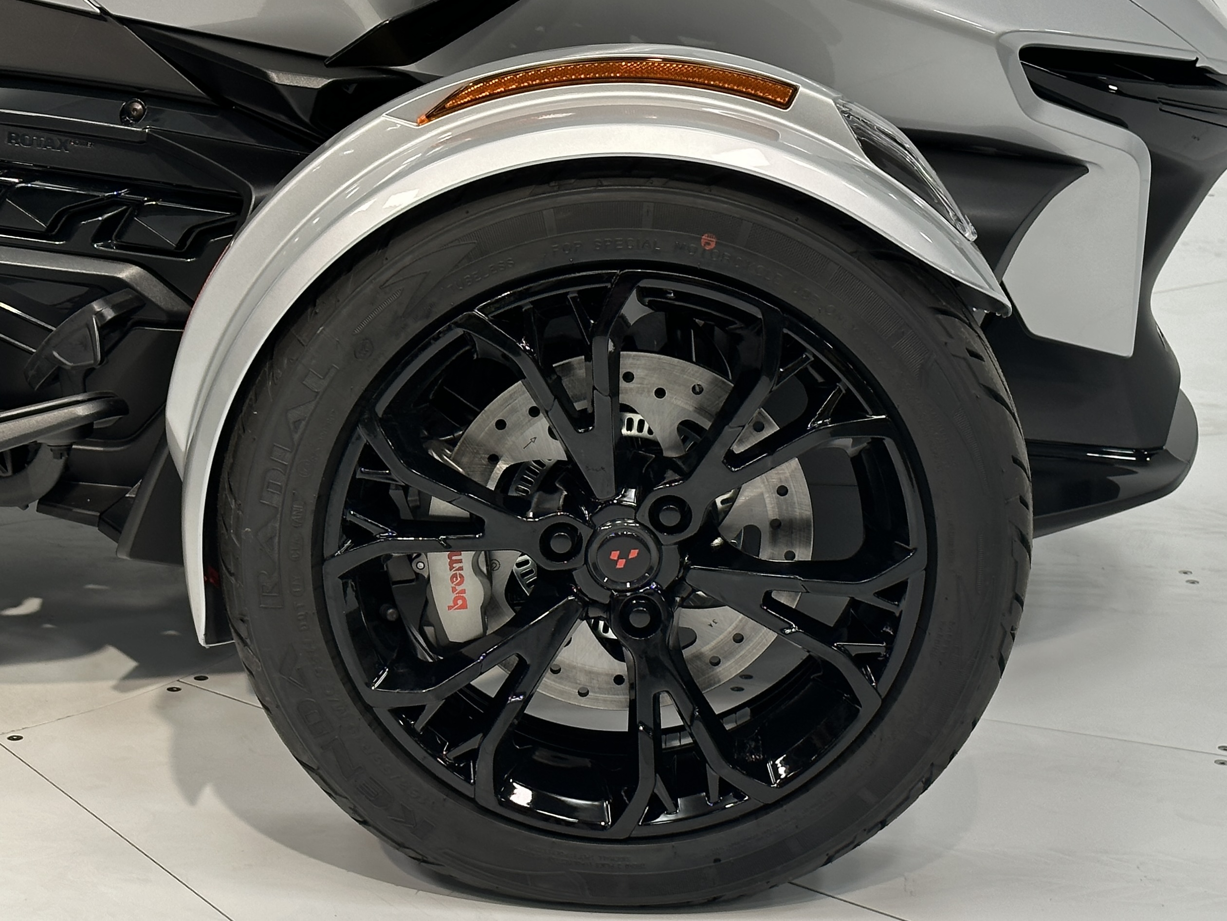 2024 Can-Am RT (SE6) - Photo 12
