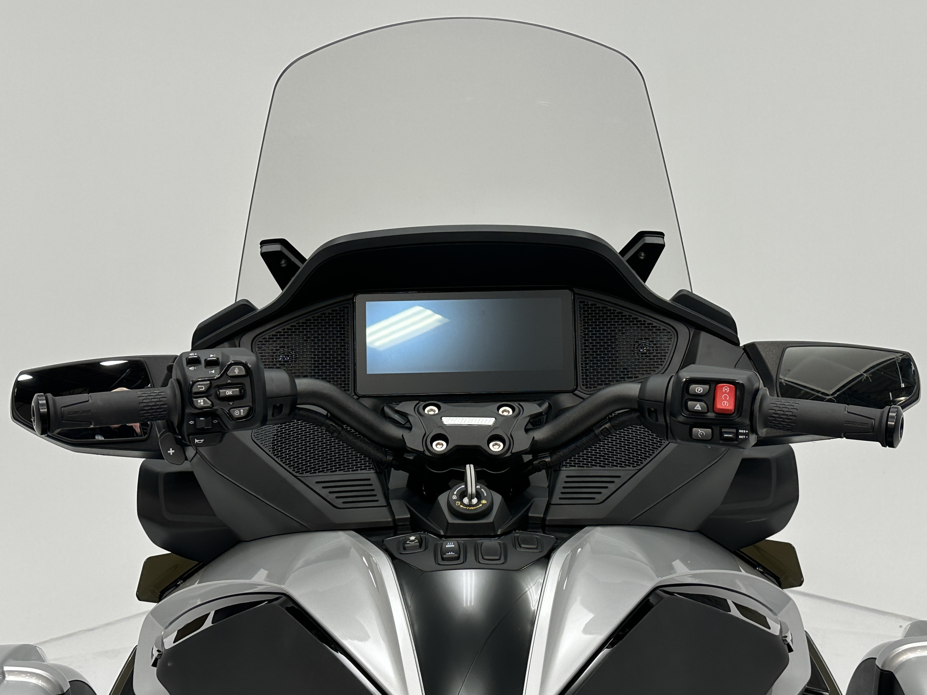 2024 Can-Am RT (SE6) - Photo 5