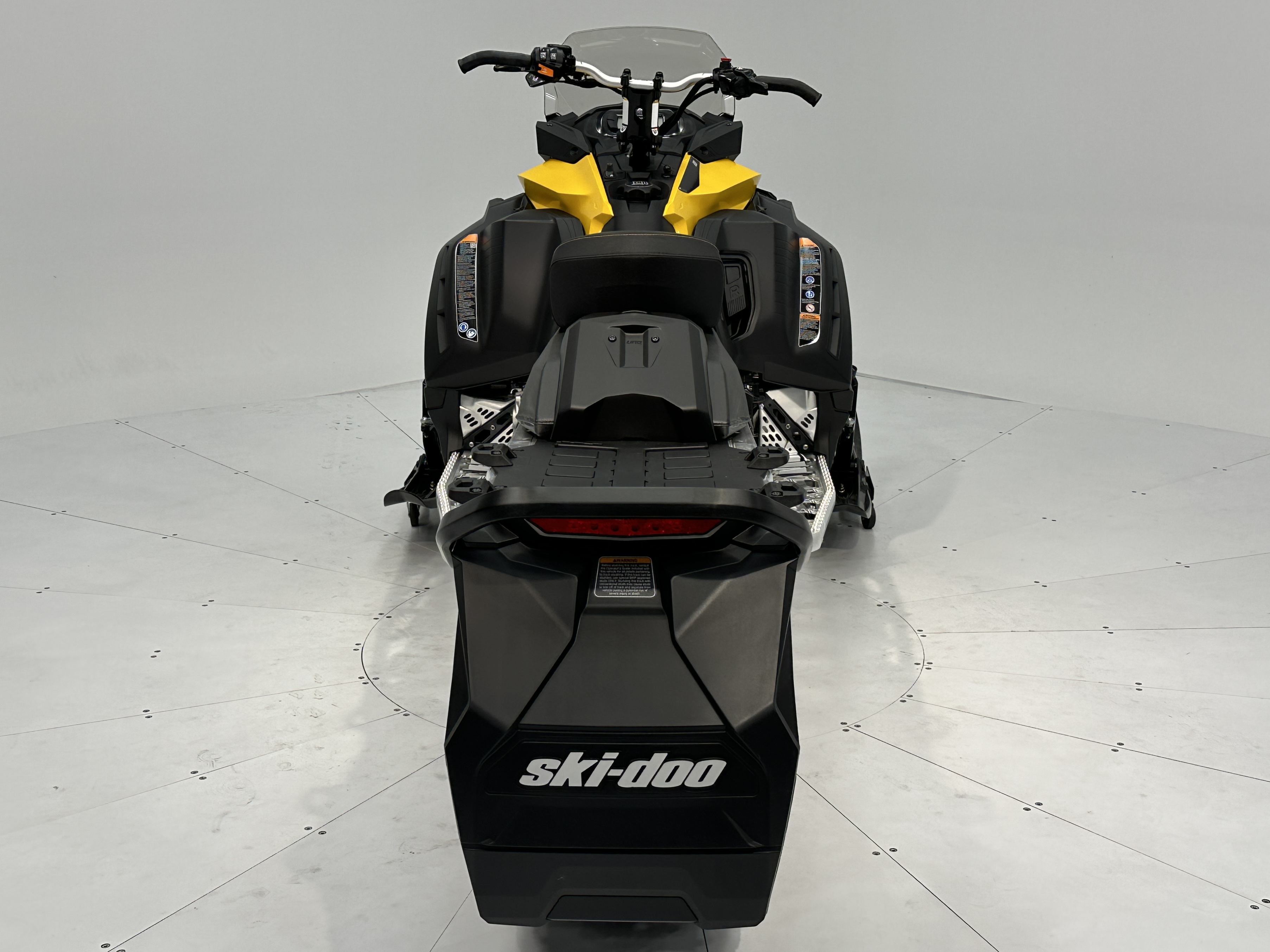 2025 Ski-Doo RENEGADE SPORT 600 ACE RipSaw 1.25" E.S. - Photo 2